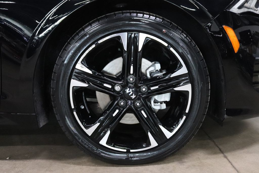 2021 Kia K5 Image 36