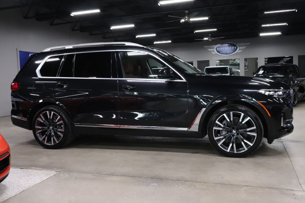 2022 BMW X7 Image 6
