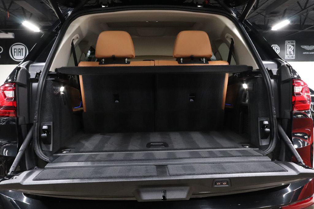 2022 BMW X7 Image 26
