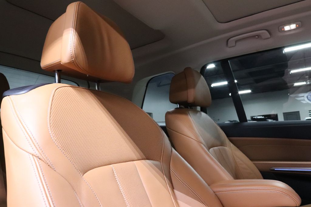 2022 BMW X7 Image 30