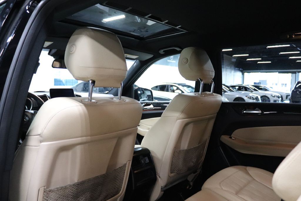 2017 Mercedes-Benz GLS-Class Image 17