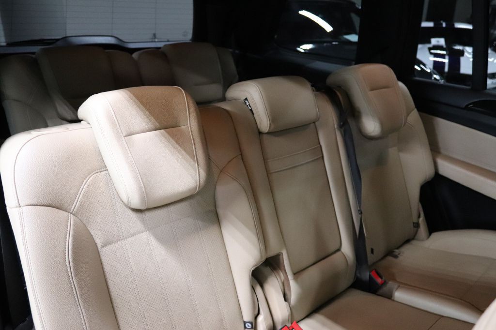 2017 Mercedes-Benz GLS-Class Image 21