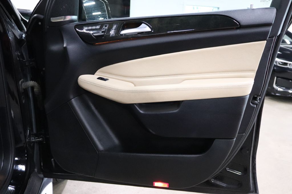 2017 Mercedes-Benz GLS-Class Image 23