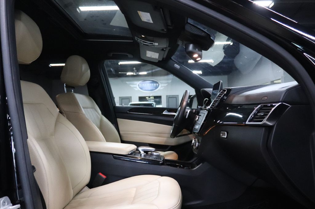 2017 Mercedes-Benz GLS-Class Image 24