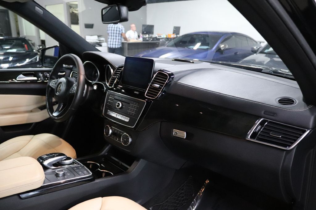 2017 Mercedes-Benz GLS-Class Image 26
