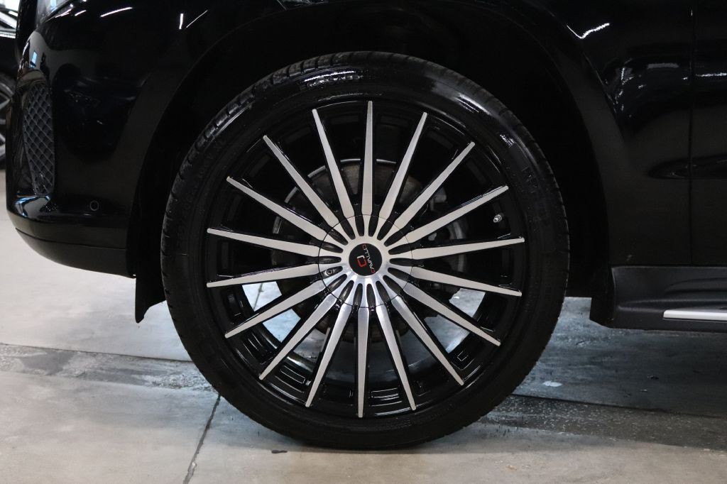 2017 Mercedes-Benz GLS-Class Image 38