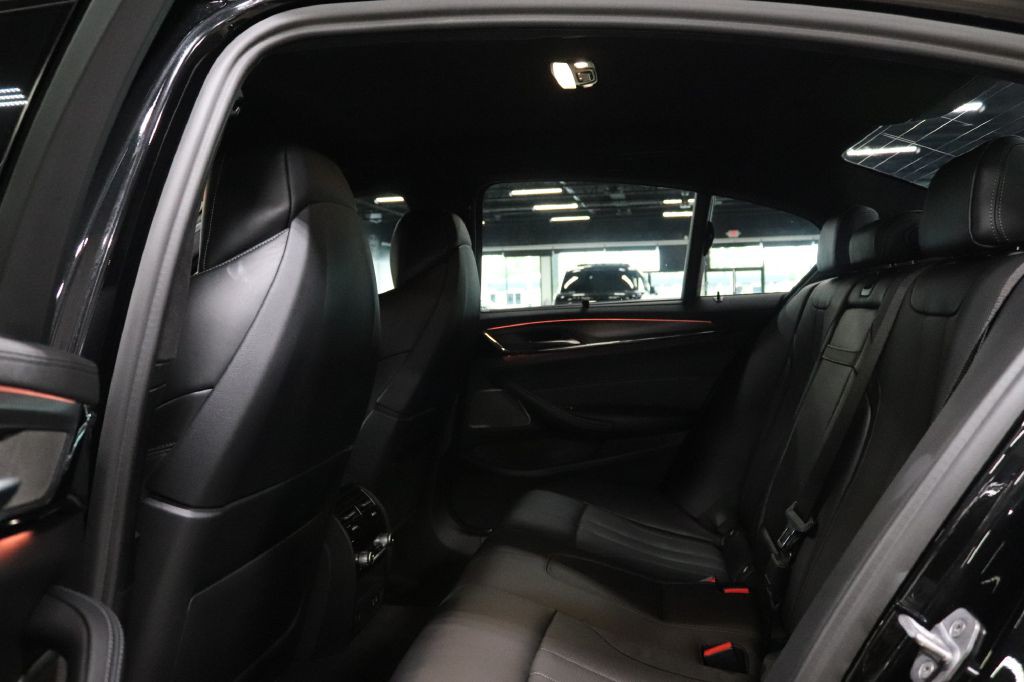 2021 BMW M5 Image 14