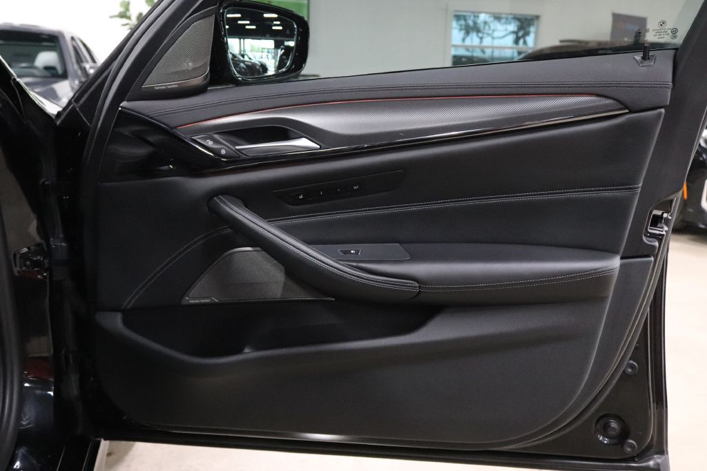 2021 BMW M5 Image 22