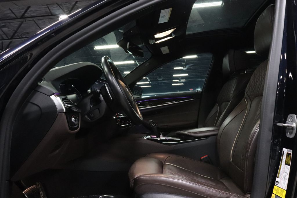 2021 BMW 5 Series Image 11