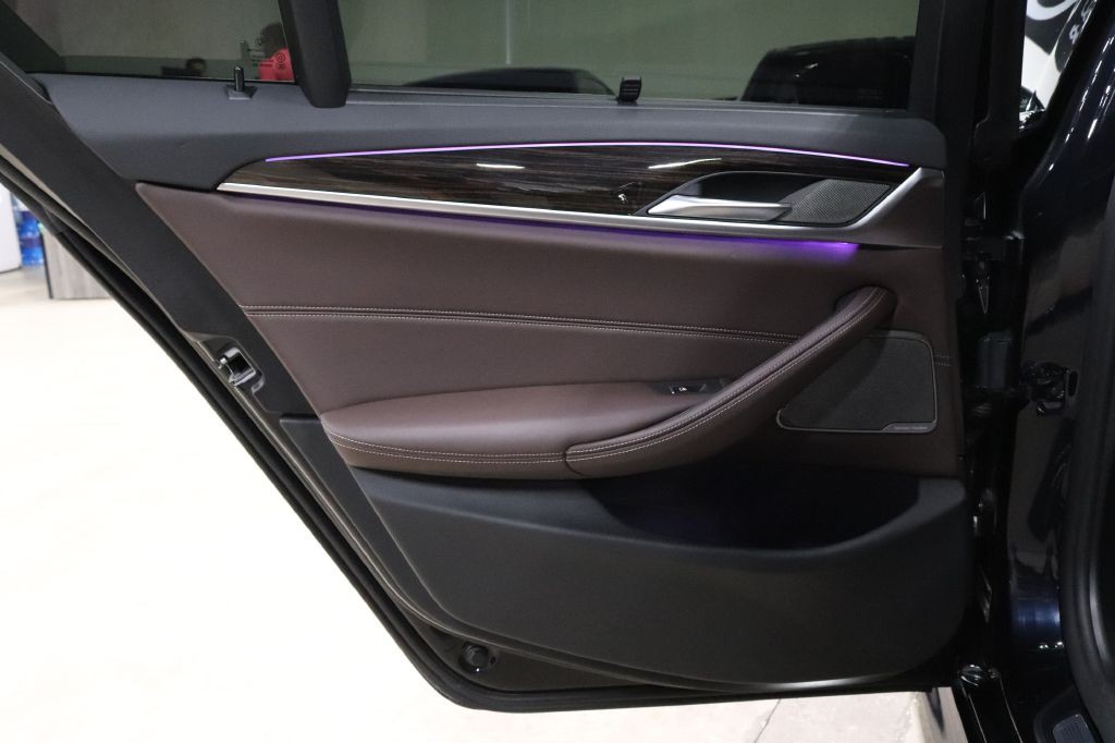 2021 BMW 5 Series Image 14