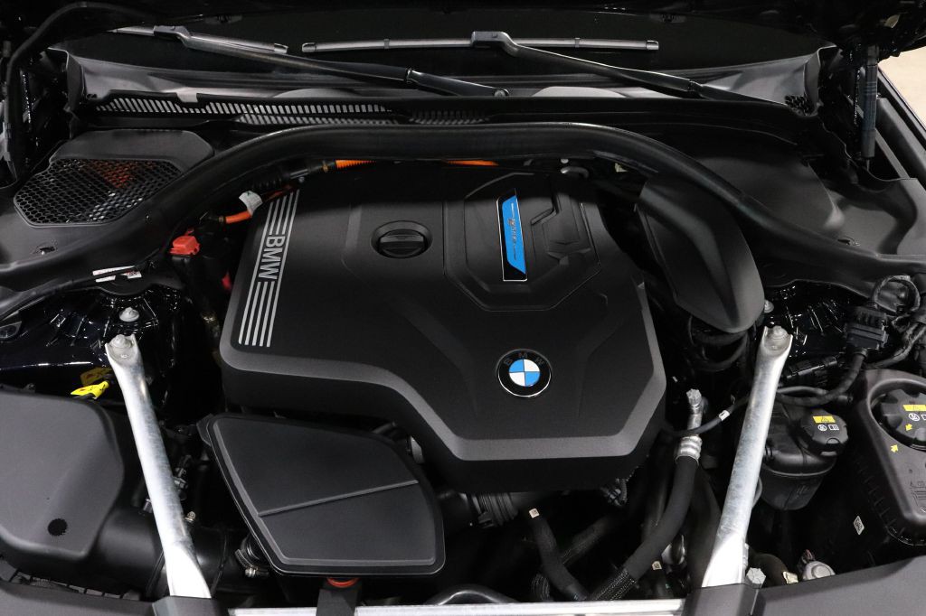 2021 BMW 5 Series Image 26