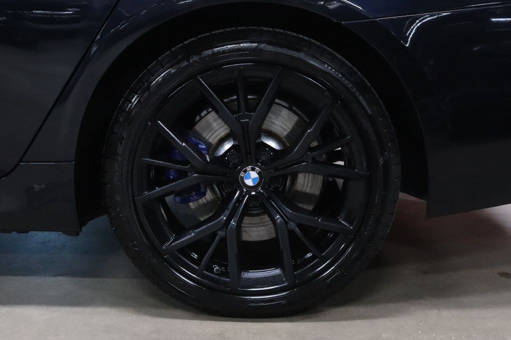 2021 BMW 5 Series Image 38