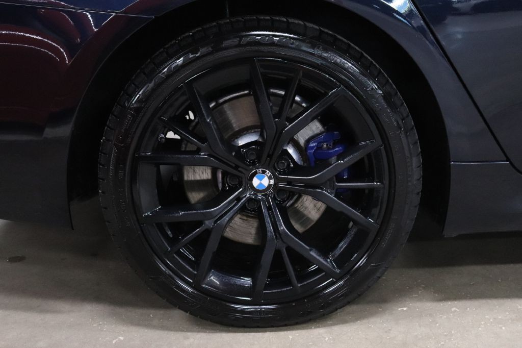 2021 BMW 5 Series Image 39