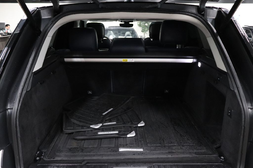 2020 Land Rover Range Rover Sport Image 5