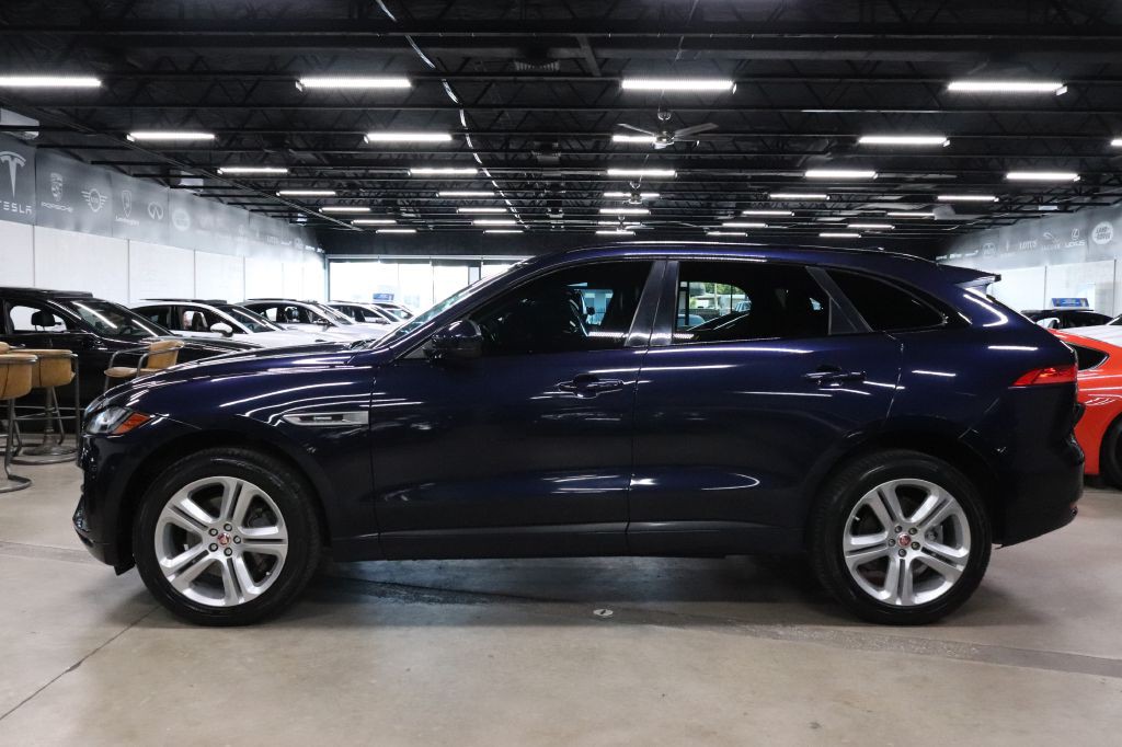 2017 Jaguar F-PACE Image 2