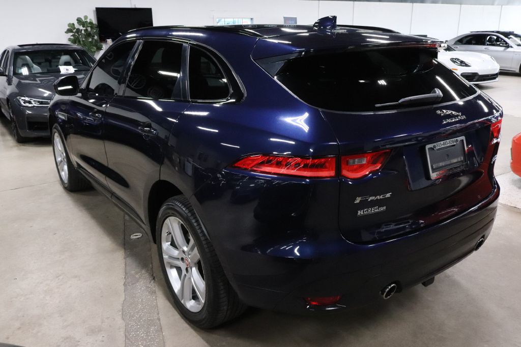 2017 Jaguar F-PACE Image 3