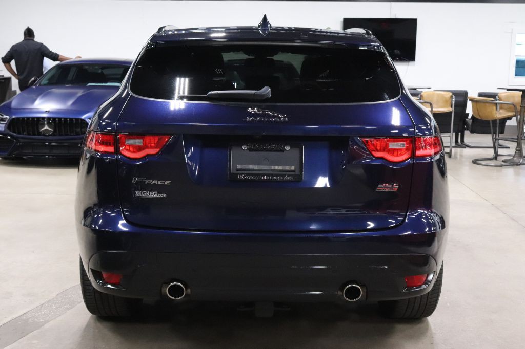 2017 Jaguar F-PACE Image 4