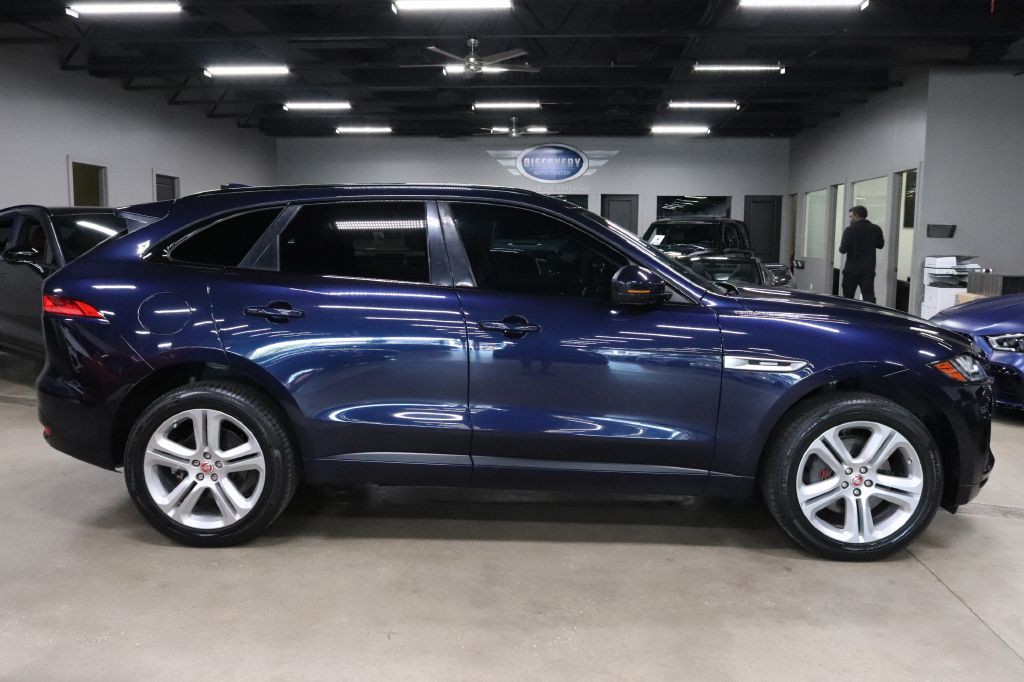 2017 Jaguar F-PACE Image 7