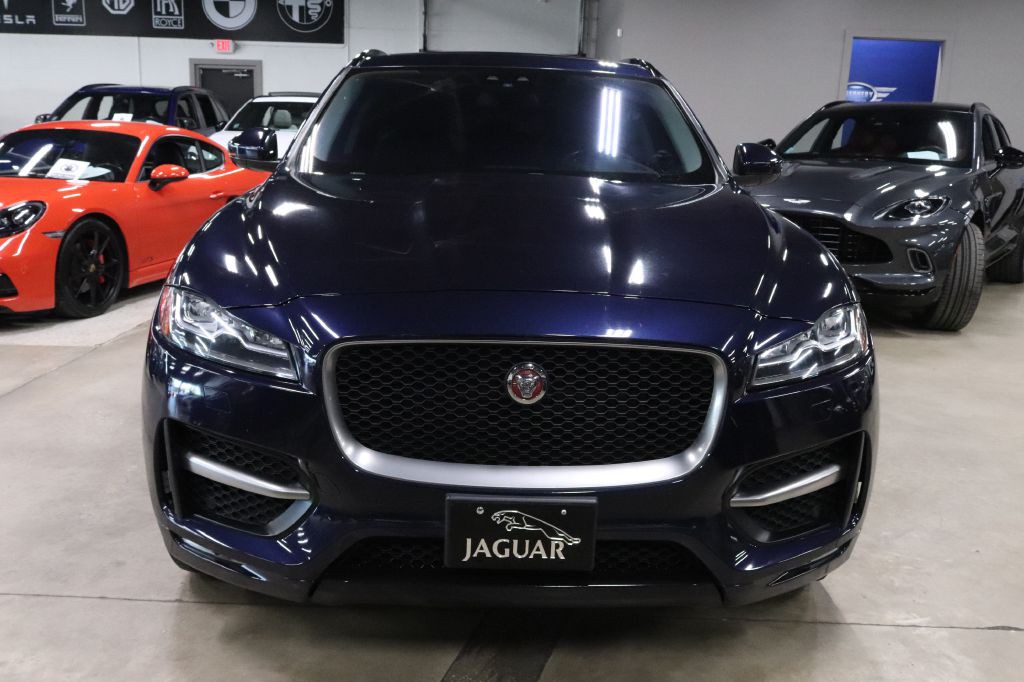 2017 Jaguar F-PACE Image 9