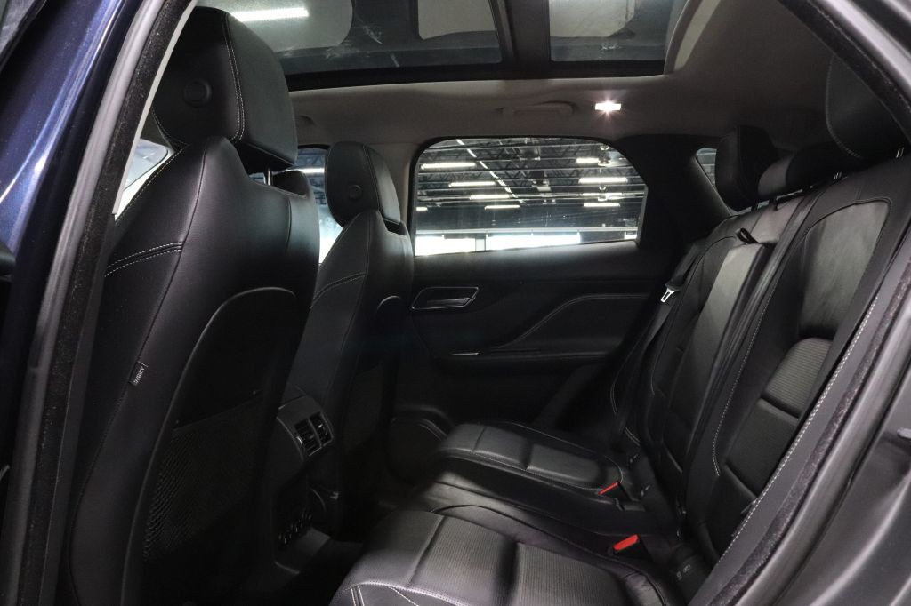 2017 Jaguar F-PACE Image 15