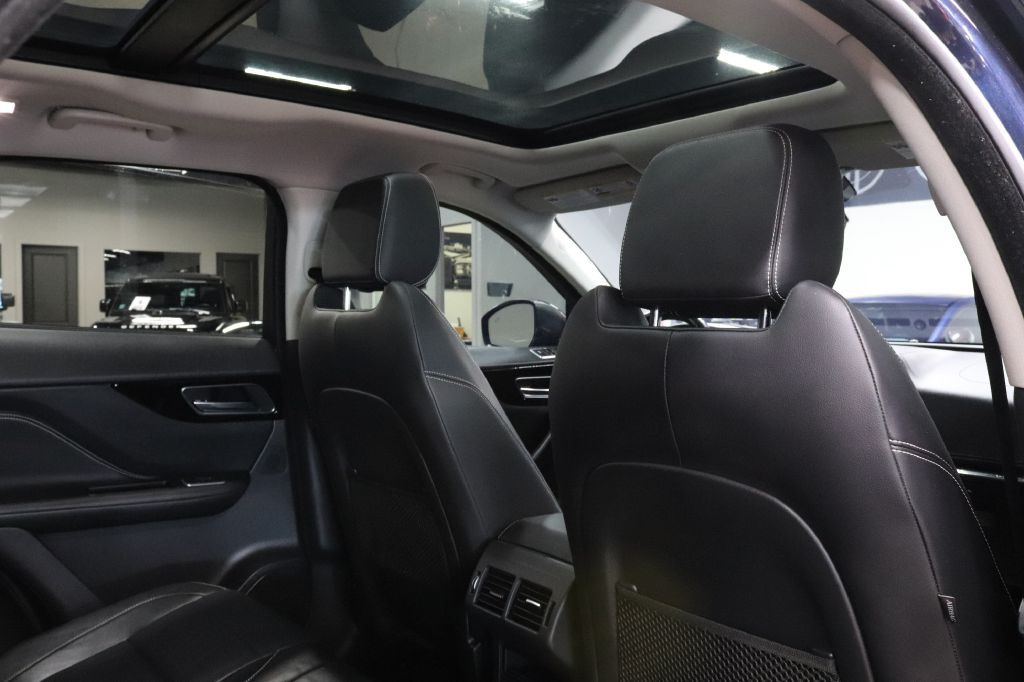 2017 Jaguar F-PACE Image 19