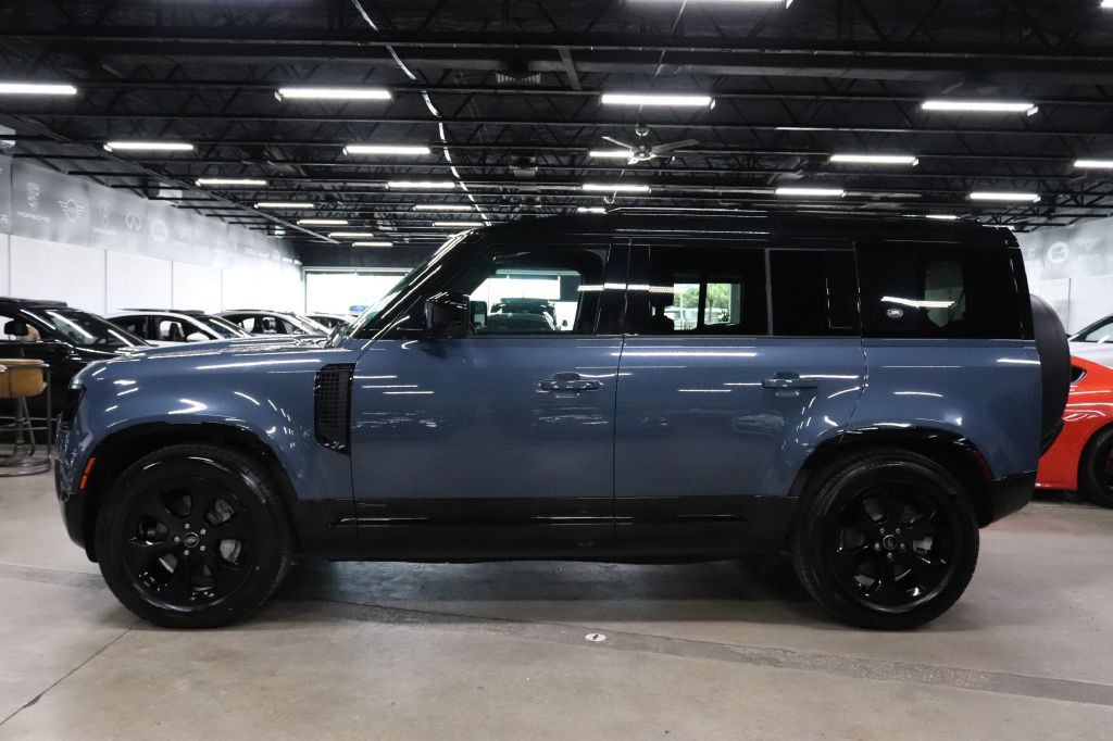 2021 Land Rover Defender Image 2