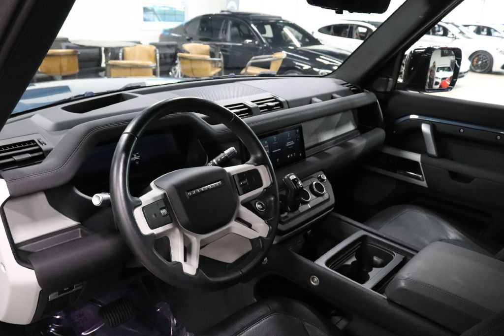 2021 Land Rover Defender Image 12