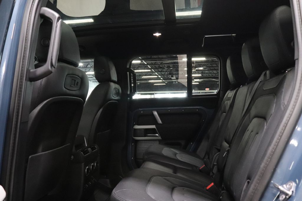 2021 Land Rover Defender Image 14