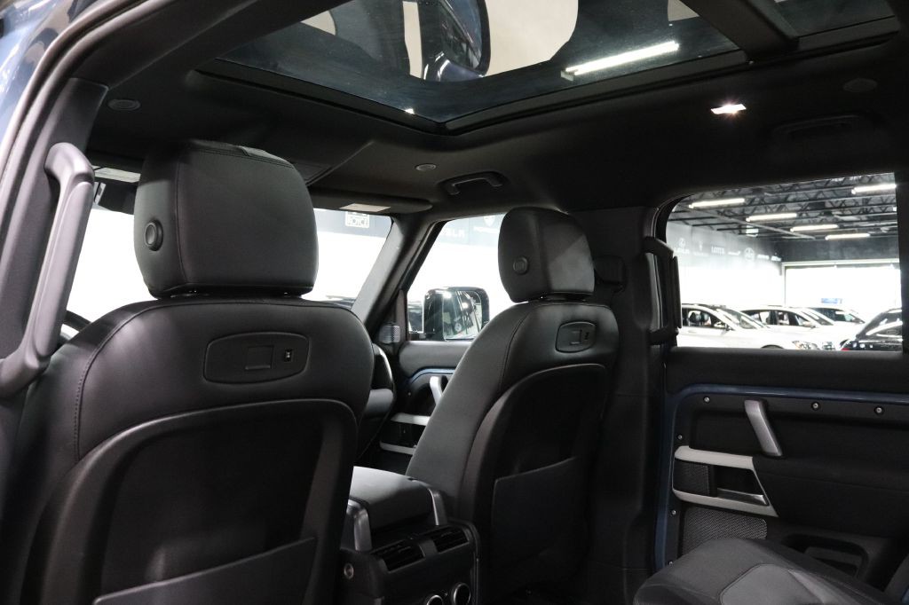 2021 Land Rover Defender Image 16
