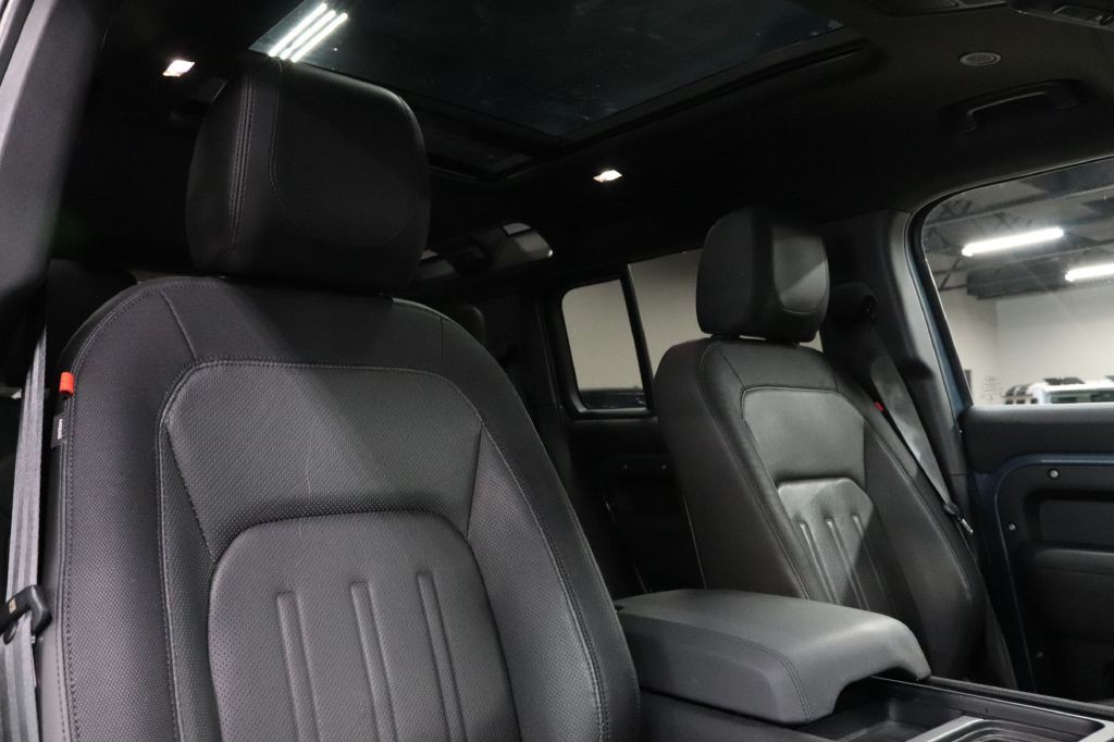 2021 Land Rover Defender Image 23