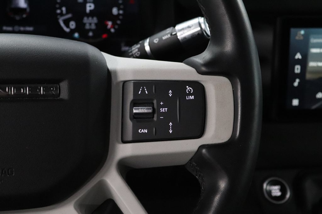 2021 Land Rover Defender Image 28