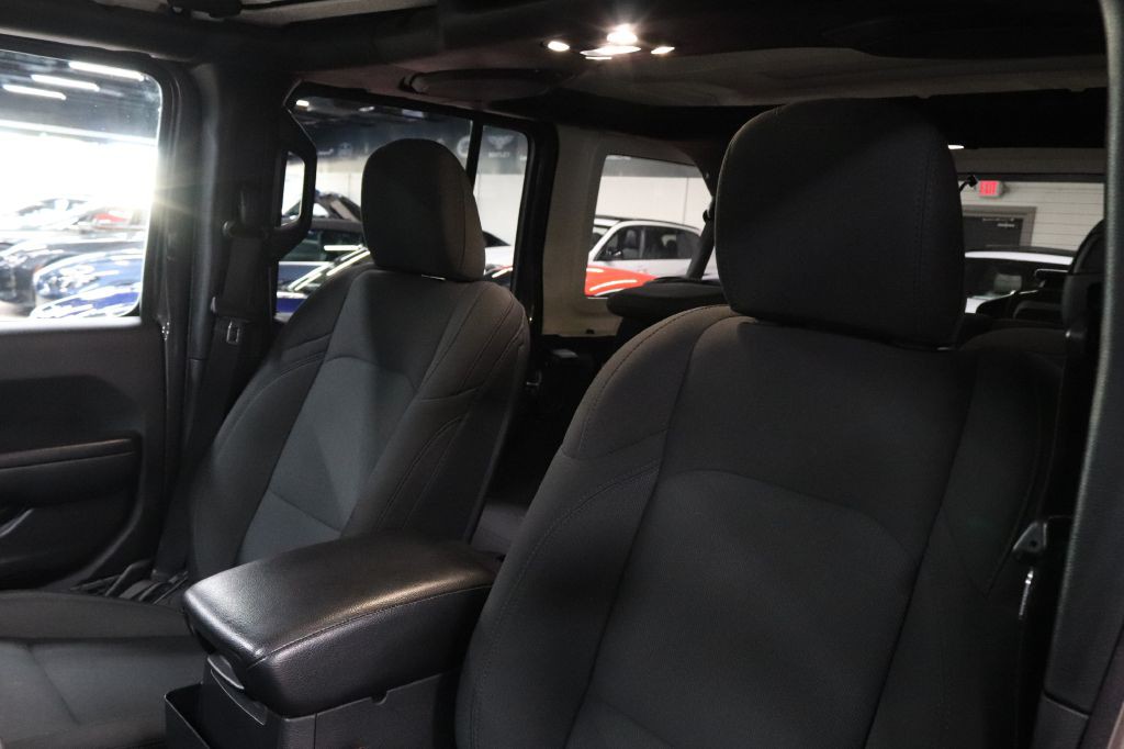 2021 Jeep Wrangler Unlimited Image 12