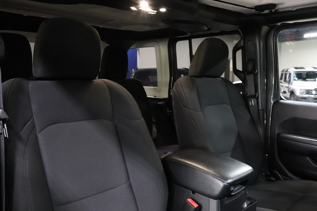 2021 Jeep Wrangler Unlimited Image 24