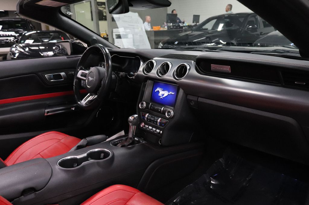2019 Ford Mustang Image 30