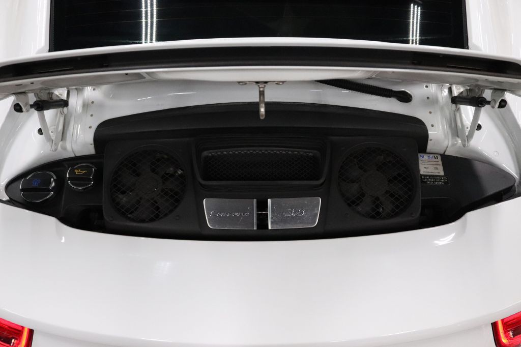 2013 Porsche 911 Image 19