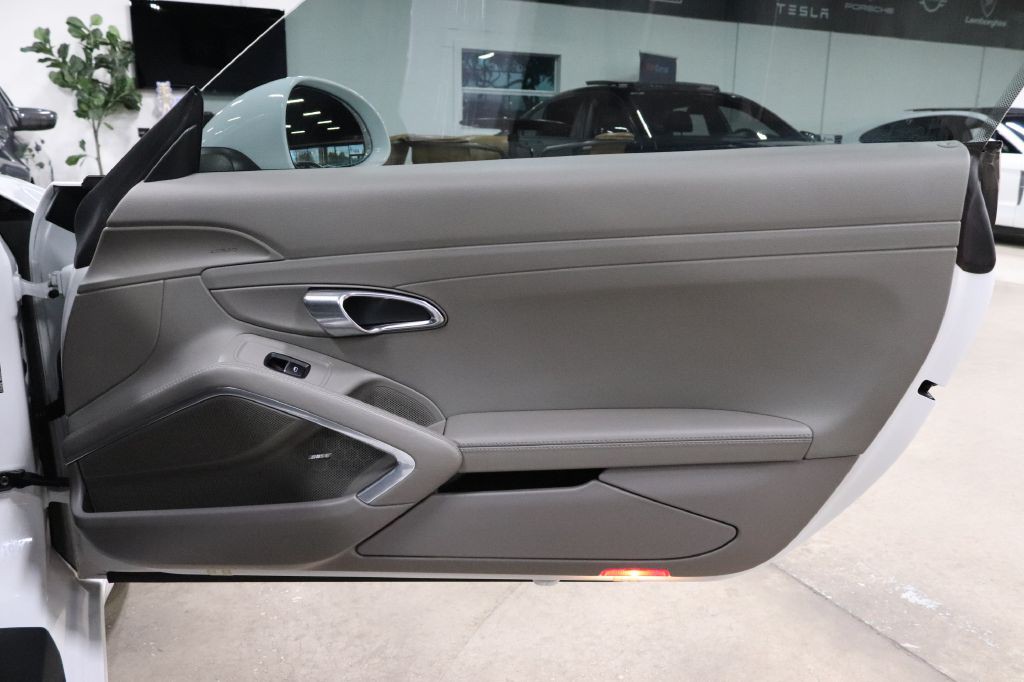 2013 Porsche 911 Image 20
