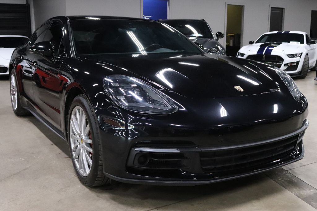 2017 Porsche Panamera Image 7