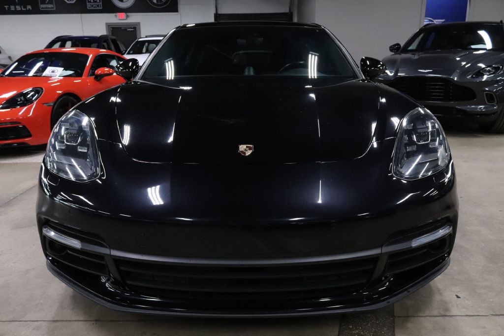 2017 Porsche Panamera Image 8