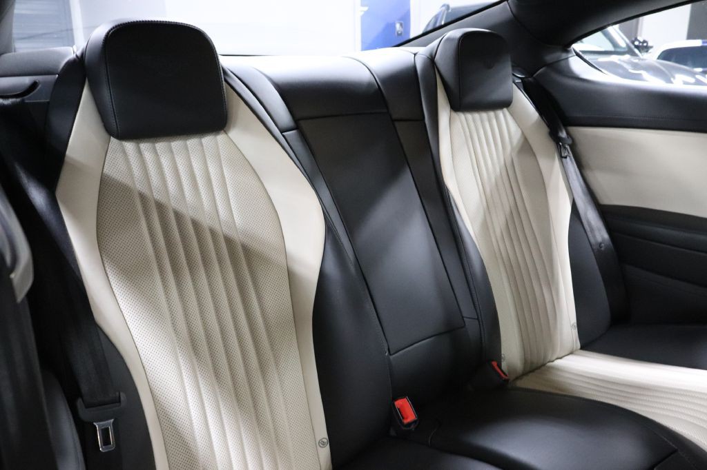 2016 Bentley Continental Image 27