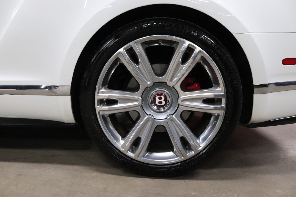2016 Bentley Continental Image 30