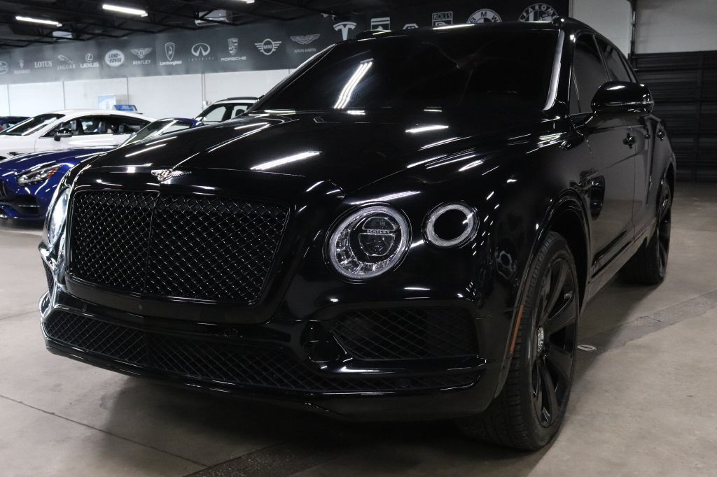 2020 Bentley Bentayga Image 1