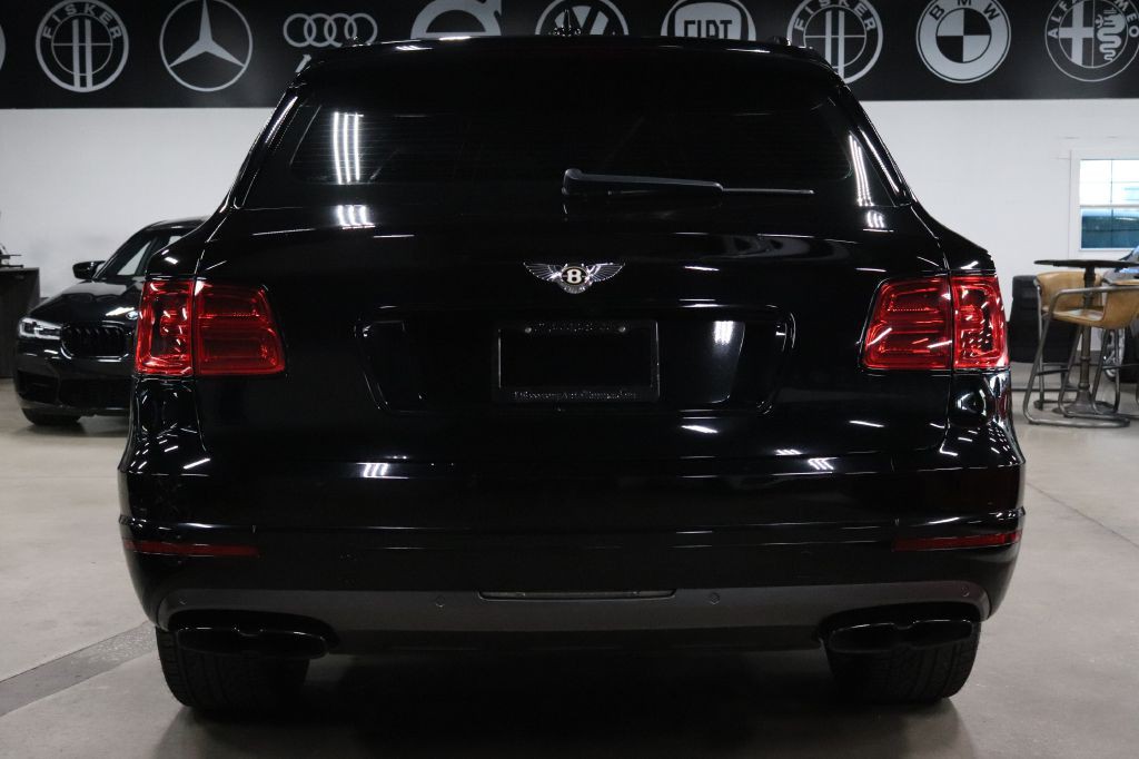 2020 Bentley Bentayga Image 4