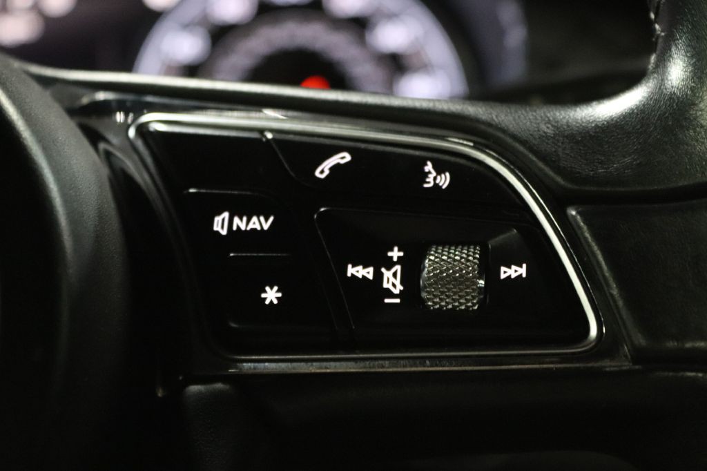 2020 Bentley Bentayga Image 13