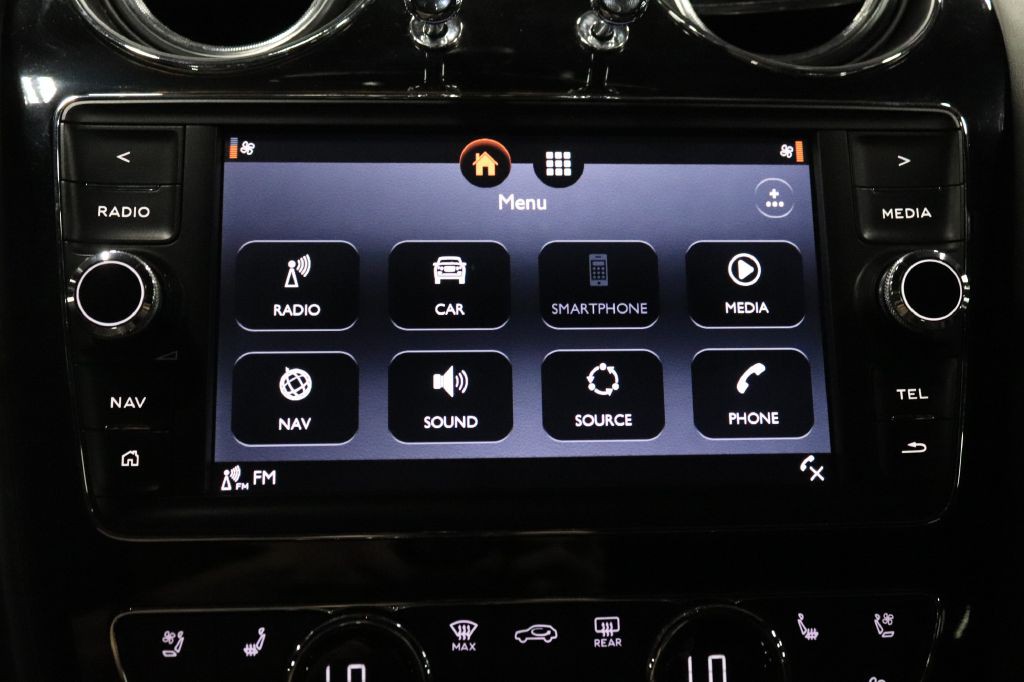 2020 Bentley Bentayga Image 14