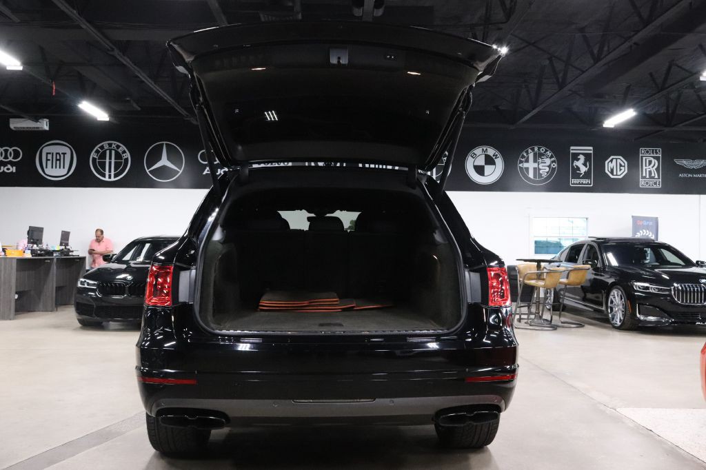 2020 Bentley Bentayga Image 22