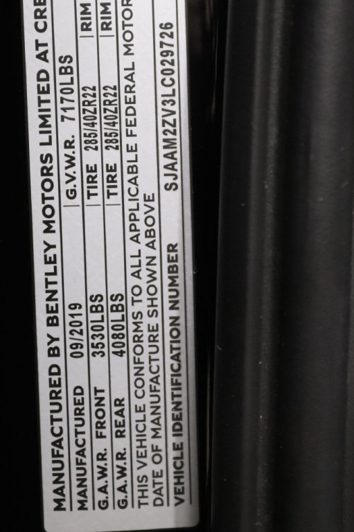 2020 Bentley Bentayga Image 35