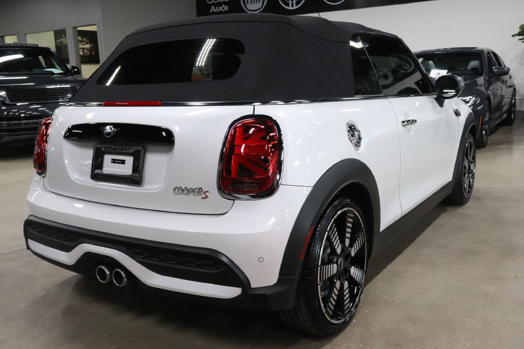 2024 MINI Cooper Image 5