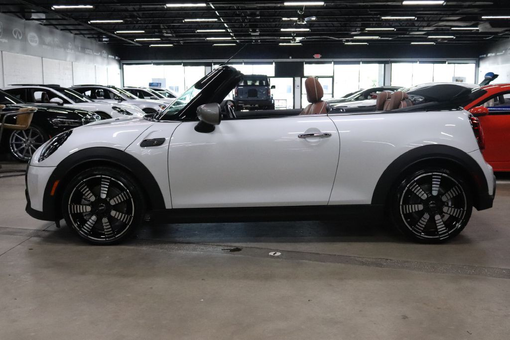 2024 MINI Cooper Image 10