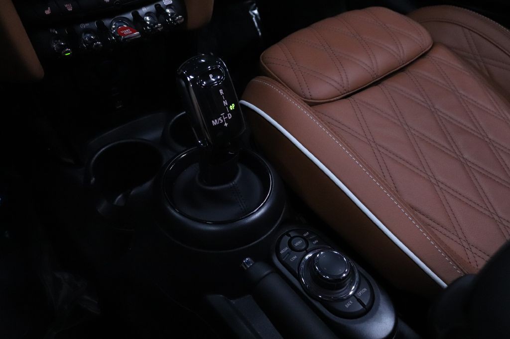 2024 MINI Cooper Image 26