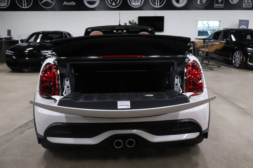2024 MINI Cooper Image 30
